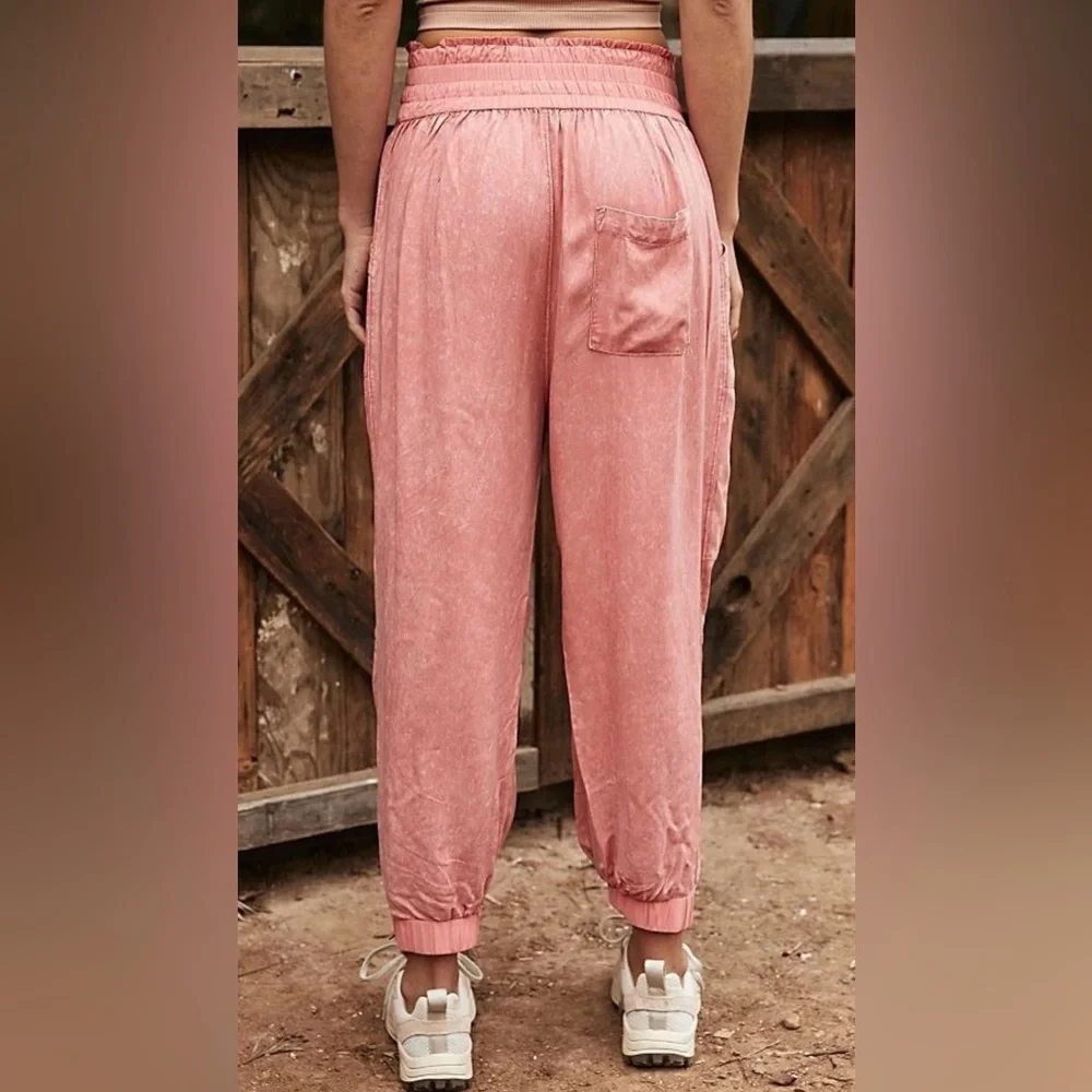 NWT Free People Movement XS Halfzies Jogger Pants in Brushed Apricot New $128 - Picture 2 of 8